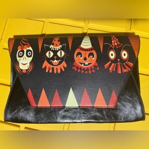 Pinup Halloween clutch